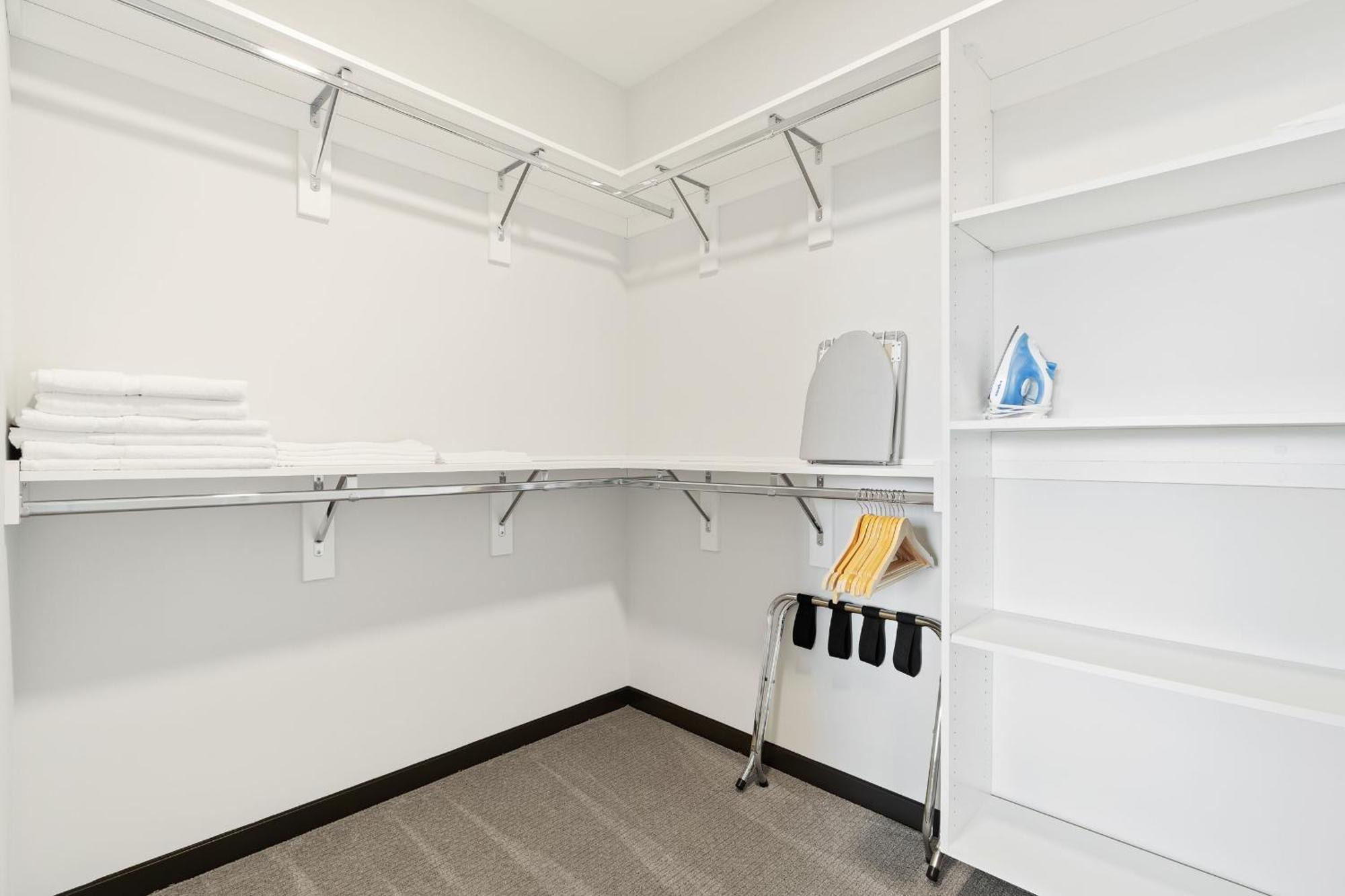 Cozysuites On Mass With Garage Parking #4 Indianapolis Exterior photo